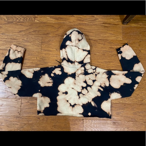 Tie dye bleached crop top hoodie - Picture 2 of 3